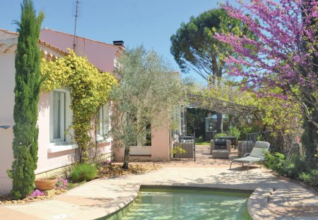 Villa in Villeneuve-lès-Avignon, the South of France
