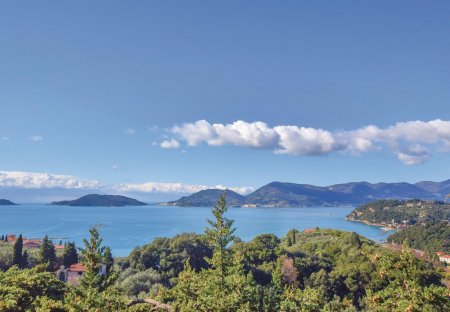 Villa in Ameglia, Italy