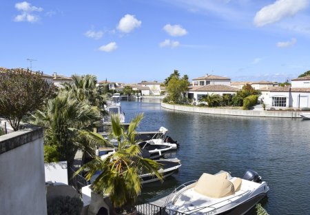 Town House in Aigues-Mortes, the South of France