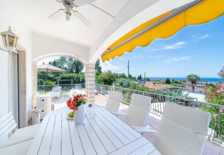 Villa in Bardolino, Italy