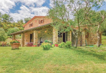 Villa in Seggiano, Italy