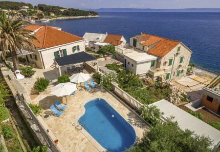 Villa in Sumartin, Croatia