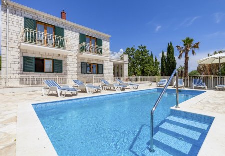 Villa in Sumartin, Croatia