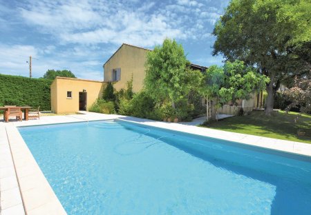Villa in Caderousse, the South of France
