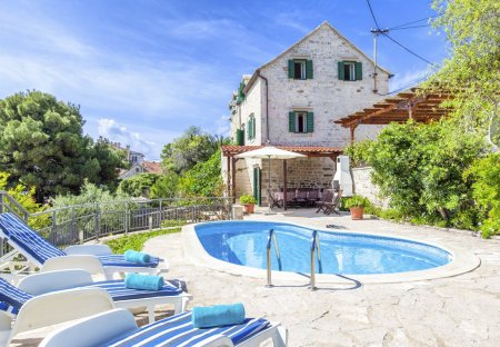 Villa in Sumartin, Croatia