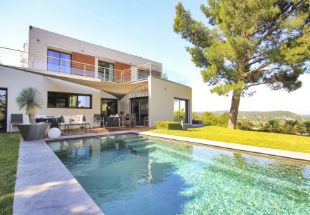 Villa in Villeneuve-lès-Avignon, the South of France