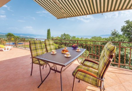 Apartment in Pobri, Croatia