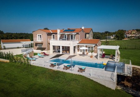 Villa in Režanci, Croatia