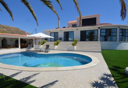 Villa in Coveta Fuma, Spain