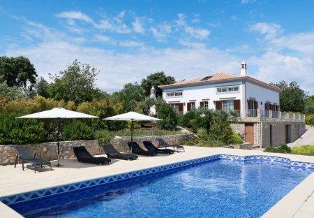 Villa in Săo Brás de Alportel, Algarve