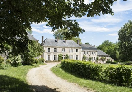 Chateau in Asnières-sur-Vègre, France