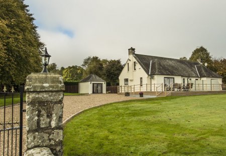 Cottage in Arrochar, Luss, Arden and Ardenconnel, Scotland