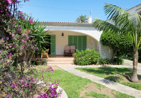 Villa in Platja d'Alcudia, Majorca
