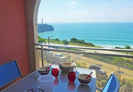 Apartment in Cinq Cantons-Golf, France