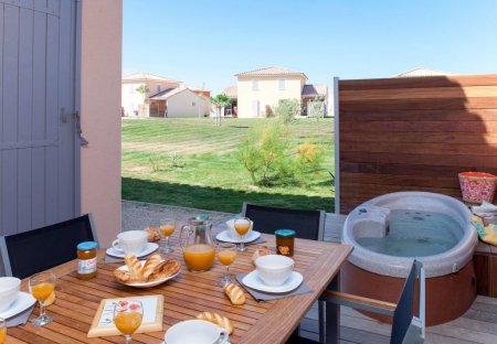 Apartment in Zone d'Activite, the South of France