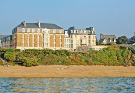 Apartment in Rotheneuf-Le Pont, France