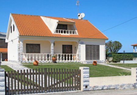 Villa in Póvoa de Penafirme, Portugal