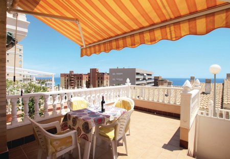 Villa in Los Arenales del Sol, Spain