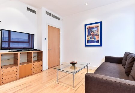 Apartment in Tower, London