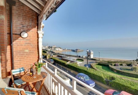 Apartment in Broadstairs And St. Peters, England