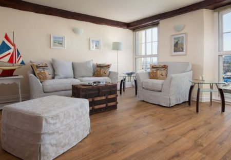 Apartment in Tormohun, England