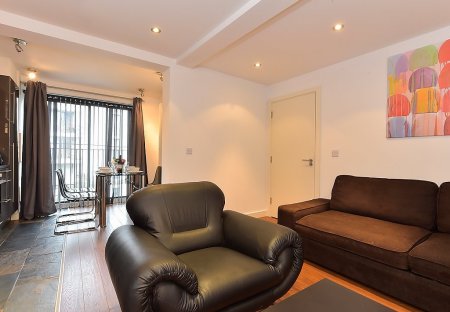Apartment in Weavers, London