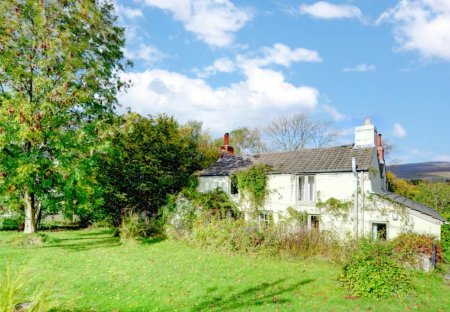 House in Cwmllynfell, Wales