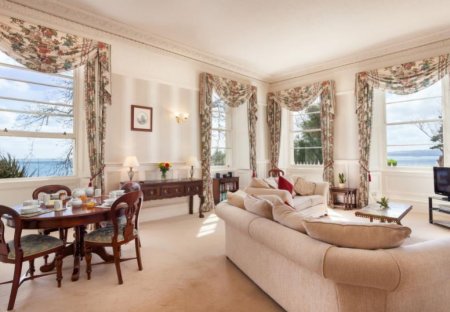 Apartment in Wellswood, England
