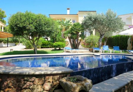 Villa in Alcanada, Majorca