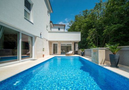 Villa in Hlapa, Croatia