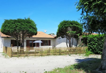 House in Grayan-et-l'Hôpital, France