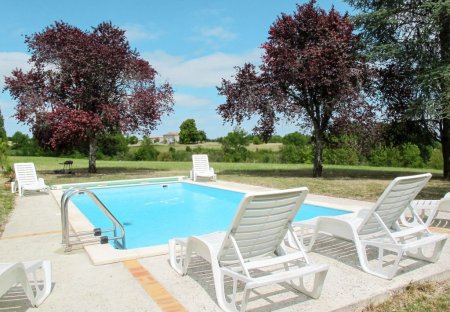 House in Lalandusse, France
