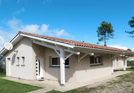 House in Vendays-Montalivet, France