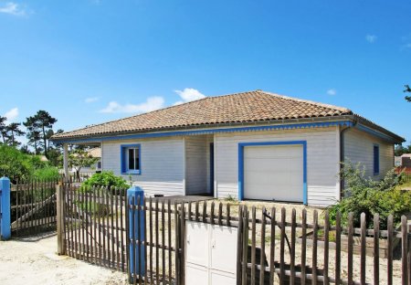 House in Vensac, France