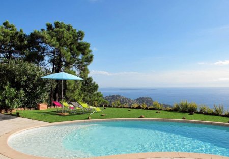 House in Saint-Raphaël, the South of France