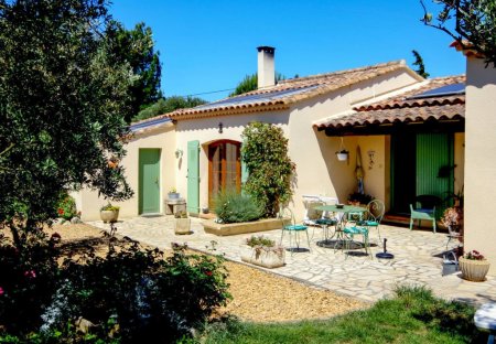House in Pont de Crau, the South of France