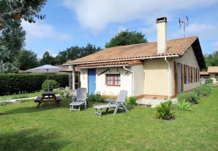 House in Hourtin, France