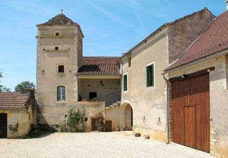 House in Nuzéjouls, the South of France