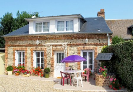 House in Saint-Pierre-en-Port, France