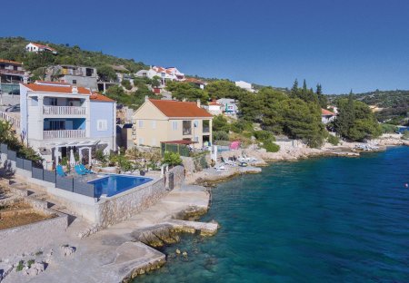 Villa in Zatoglav, Croatia