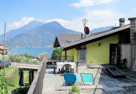 Villa in Musso, Italy