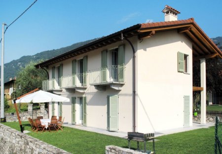 Villa in Lenno, Italy