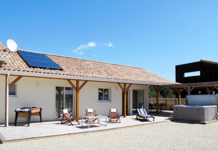 House in Vensac, France