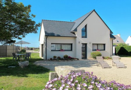 Apartment in Plounéour-Brignogan-Plages, France