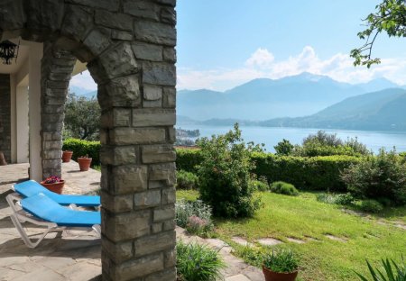 Villa in Azzano, Italy