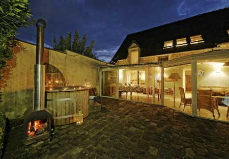 Villa in Lainsecq, France