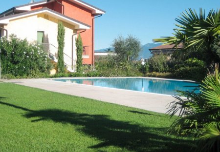 Apartment in Lazise, Italy