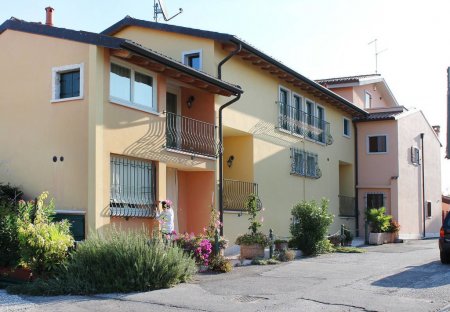 Apartment in Lazise, Italy