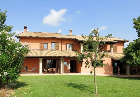 Apartment in Città Sant'Angelo, Italy