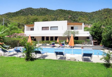 Apartment in Su Scusorgiu, Sardinia